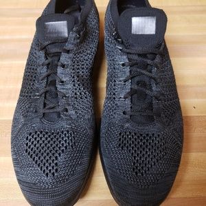Nike Flyknit Racer Triple Black sz 12